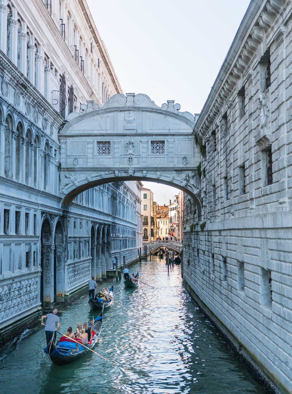Canal Grande mit Gondeln